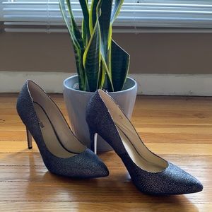 🛍🛍 SALE- Gray Heels!